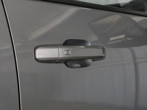 Used 2025 Chevrolet Silverado 2500 LT w/ Convenience Package image 42