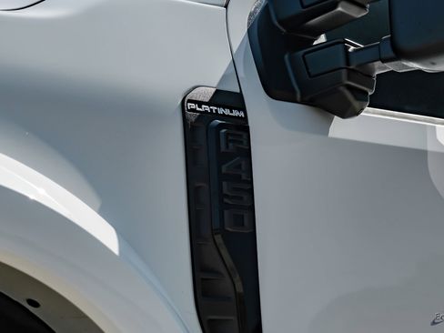 Used 2026 Ford F450 Platinum w/ FX4 Off-Road Package AWD/4WD image 36