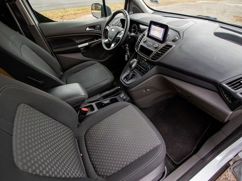Used 2020 Ford Transit Connect XLT image 21