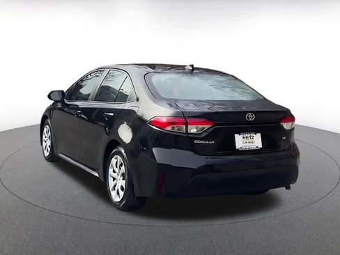 Used 2025 Toyota Corolla LE image 11