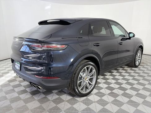 Used 2021 Porsche Cayenne S image 7