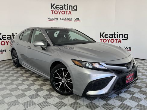 Certified 2024 Toyota Camry SE FWD image 3