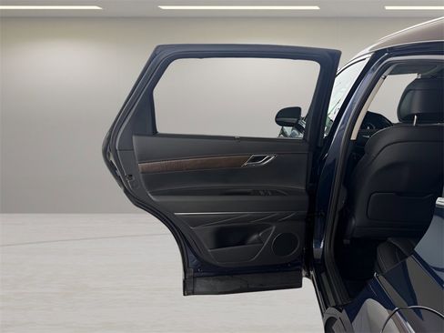 Used 2024 Genesis GV80 2.5T image 16