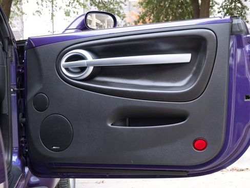 Used 2004 Chevrolet SSR w/ Preferred Equipment Group image 35