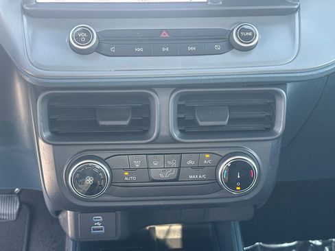 Used 2022 Ford Maverick XL image 29