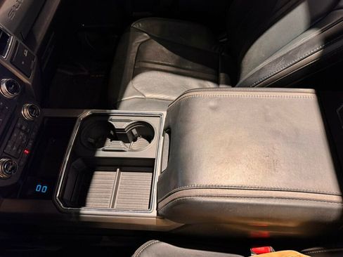 Used 2017 Ford F250 Platinum w/ Platinum Ultimate Package image 17