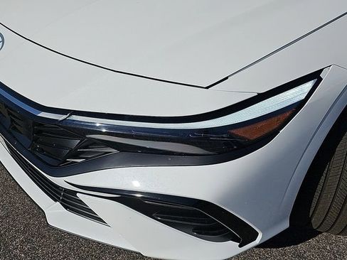 New 2025 Hyundai Elantra Limited w/ Cargo Package FWD image 42