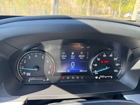 Used 2024 Ford Explorer XLT w/ Equipment Group 202A image 41