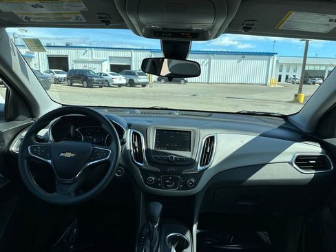Used 2023 Chevrolet Equinox LT AWD/4WD image 10