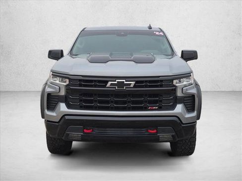 Used 2024 Chevrolet Silverado 1500 LT Trail Boss w/ Convenience Package II AWD/4WD image 2