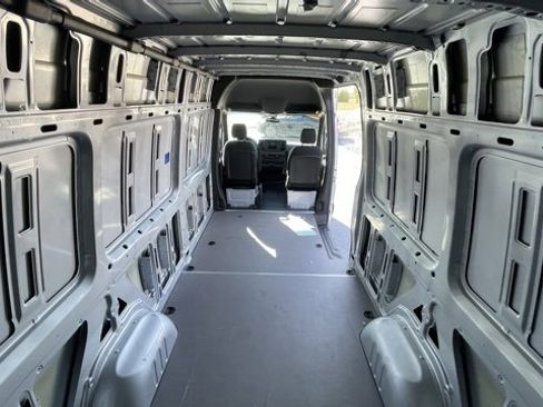 Used 2024 Mercedes-Benz Sprinter 2500 image 10