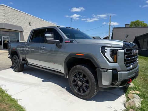 Used 2026 GMC Sierra 2500 AT4 w/ AT4 Premium Plus Package AWD/4WD image 7