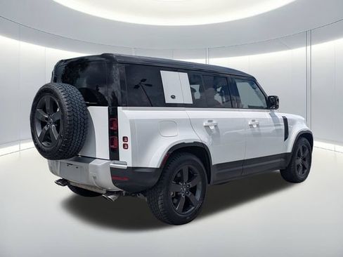 Used 2024 Land Rover Defender 110 SE AWD/4WD image 6