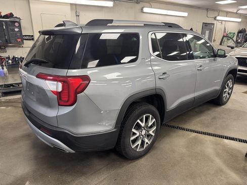 Used 2023 GMC Acadia SLE w/ Driver Convenience Package image 5