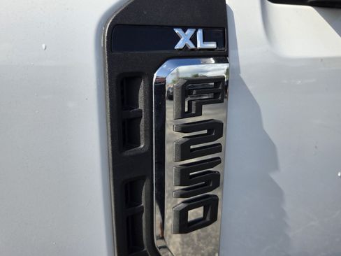 Used 2025 Ford F250 XL w/ FX4 Off-Road Package AWD/4WD image 15