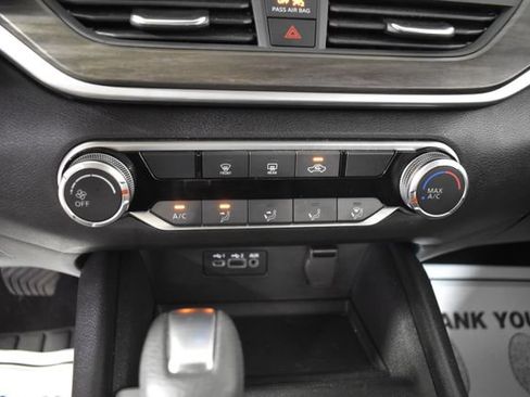 Used 2025 Nissan Altima 2.5 SV FWD image 24