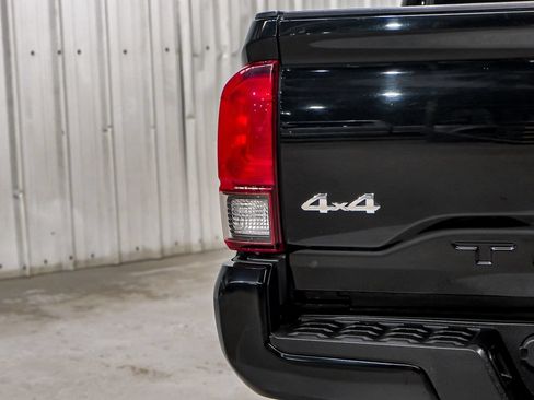 Used 2018 Toyota Tacoma SR w/ SR Convenience Package AWD/4WD image 45