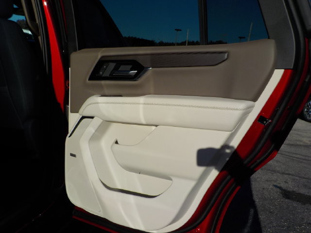New 2026 GMC Yukon Denali w/ Denali Reserve Package AWD/4WD image 25