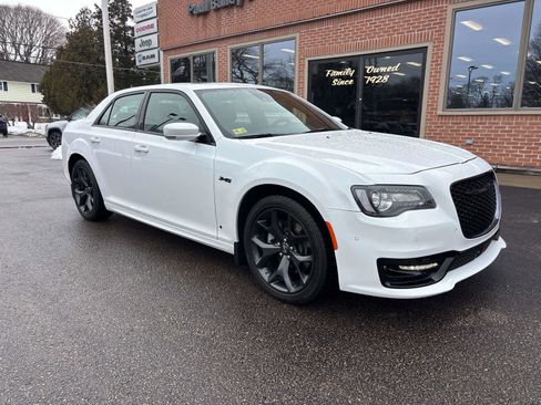 Used 2023 Chrysler 300 S w/ Comfort Group image 29