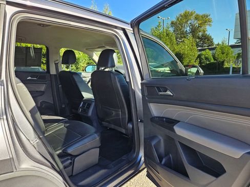 Used 2021 Volkswagen Atlas SE image 14