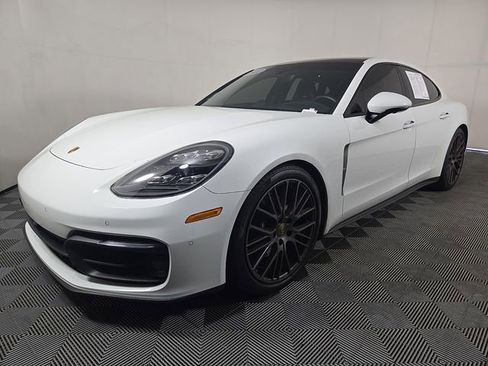 Used 2022 Porsche Panamera 4 Platinum Edition AWD/4WD image 2