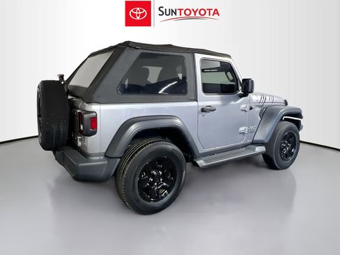 Used 2018 Jeep Wrangler Sport image 4