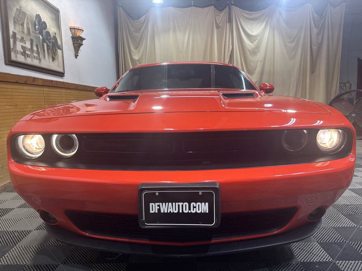 Used 2022 Dodge Challenger SXT w/ Blacktop Package RWD image 3