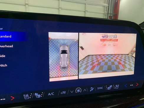 New 2026 Chevrolet Traverse RS image 17