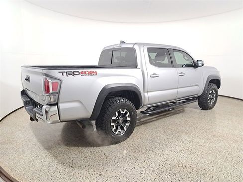 Used 2020 Toyota Tacoma TRD Off-Road image 5