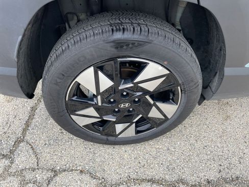 Used 2025 Hyundai Kona SEL image 30