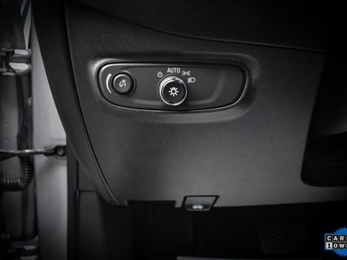 Used 2022 Chevrolet Equinox LT image 16