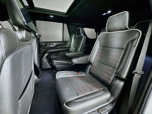 Used 2025 GMC Yukon AT4 Ultimate AWD/4WD image 24