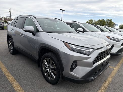 Used 2023 Toyota RAV4 XLE Premium AWD/4WD image 2