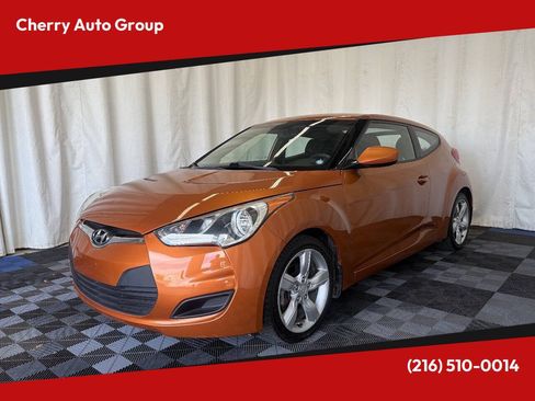 Used 2013 Hyundai Veloster FWD image 1