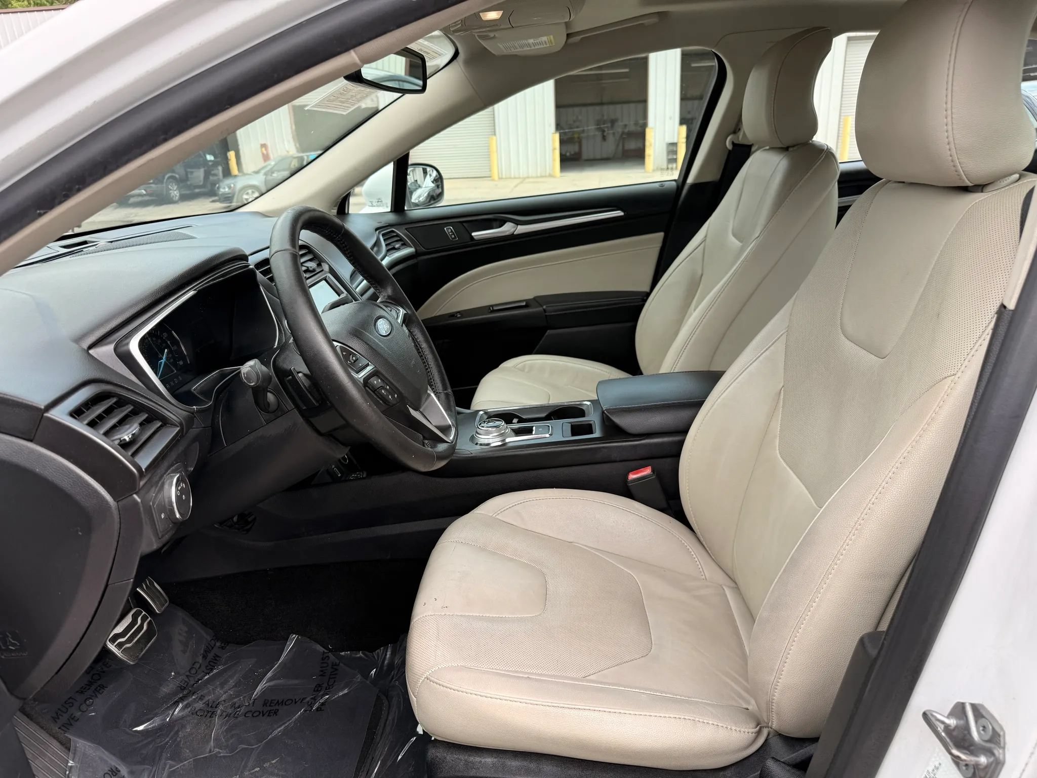 Used 2018 Ford Fusion Titanium AWD/4WD image 2