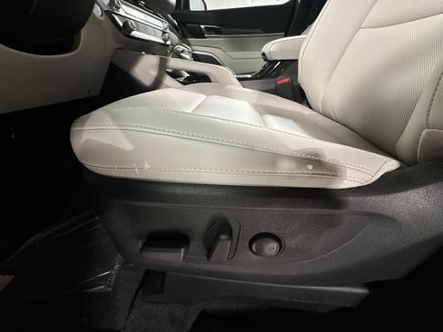 New 2025 Kia Telluride S image 17