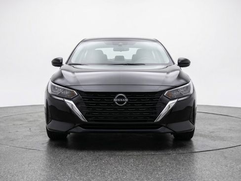 Used 2025 Nissan Sentra SV FWD image 2