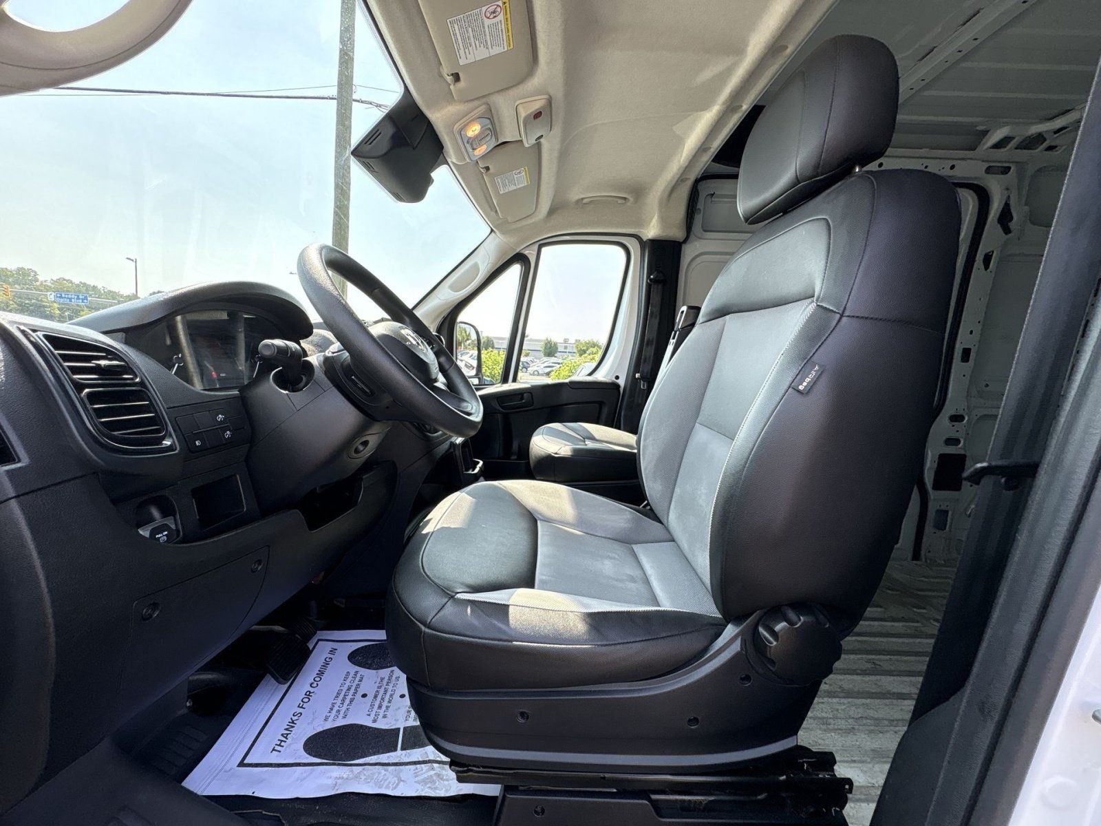 Used 2025 RAM ProMaster 2500 w/ Convenience Group FWD image 13