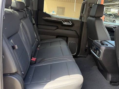 Used 2023 Chevrolet Silverado 1500 LTZ w/ LTZ Convenience Package II AWD/4WD image 15