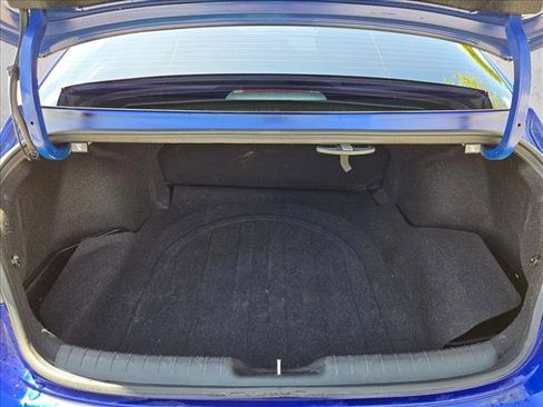 Used 2023 Hyundai Elantra SEL w/ Preferred Accessory Package image 6