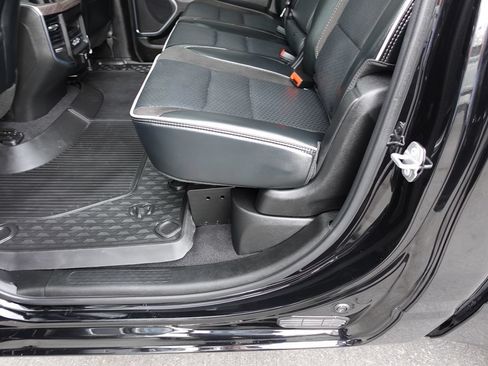 Used 2025 RAM 1500 Laramie w/ Sport Appearance Package AWD/4WD image 25