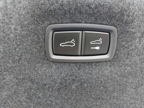 New 2025 Porsche Taycan GTS image 15