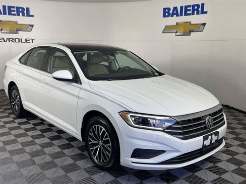 Used 2019 Volkswagen Jetta SEL w/ Cold Weather Package FWD image 7