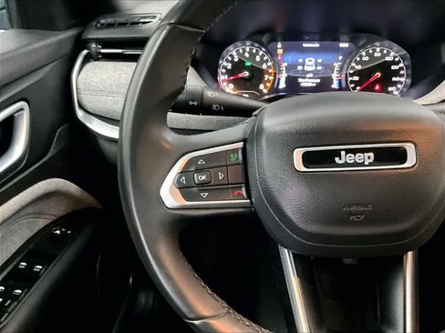 Used 2024 Jeep Compass Latitude AWD/4WD image 23