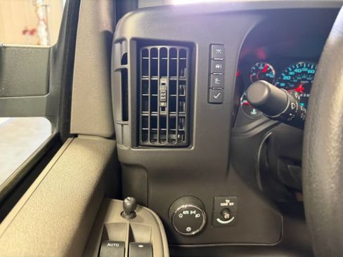 Used 2024 Chevrolet Express 3500 LT w/ LT Preferred Equipment Group RWD image 20
