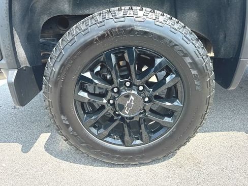 Used 2025 Chevrolet Silverado 2500 LTZ w/ LTZ Plus Package AWD/4WD image 34