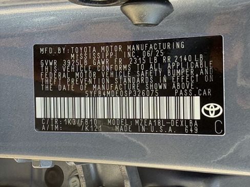 Used 2025 Toyota Corolla LE FWD image 27
