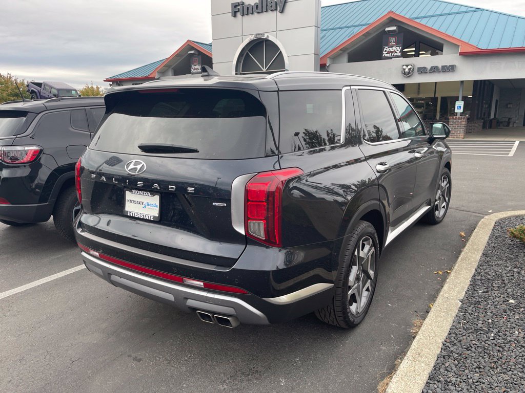 Used 2024 Hyundai Palisade Limited AWD/4WD image 4