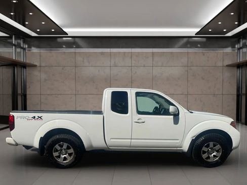 Used 2012 Nissan Frontier PRO-4X AWD/4WD image 7
