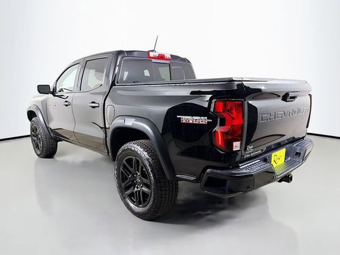 Used 2025 Chevrolet Colorado Trail Boss AWD/4WD image 8